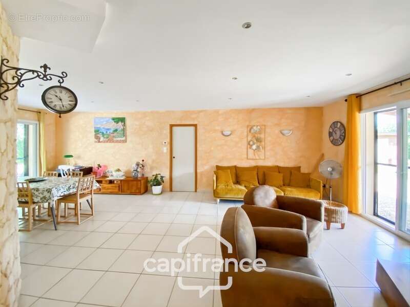 Maison à vendre 5 pièces LA CHAPELLE DE BRAGNY (71) - photo 11