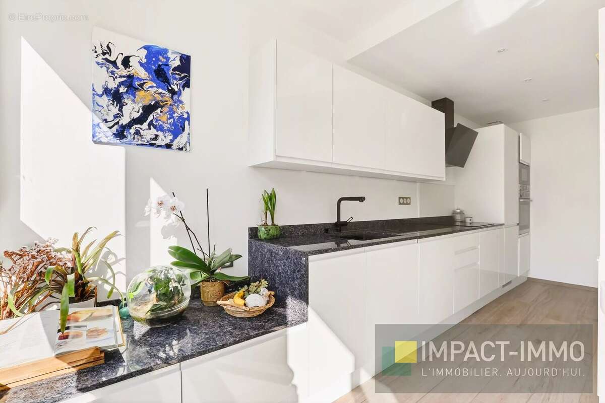 Appartement à COURBEVOIE