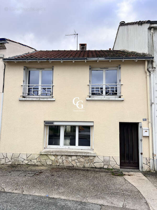 Maison à SAINT-AIGNAN-GRANDLIEU