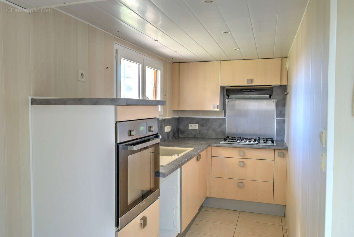 GENAY (69) - Maison 141 m² - 7 pièces - 1775 m² de terrain - Fort potentiel - photo 11