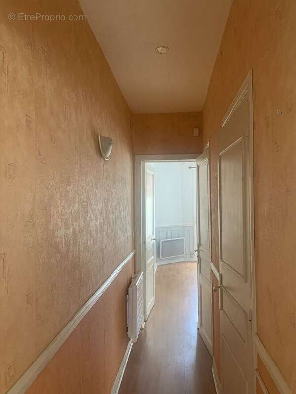 Appartement à COURBEVOIE