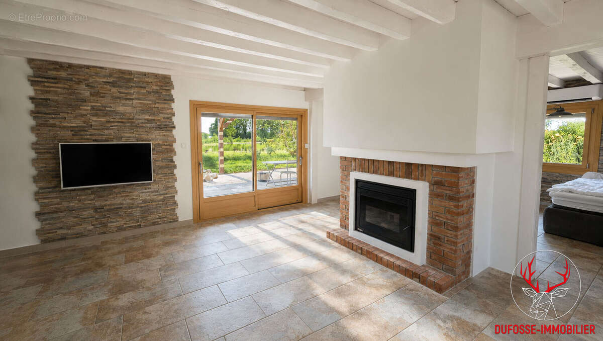 Maison Bressane rénové - 110m² - Etangs - Piscine - Terrain 2Ha - photo 4