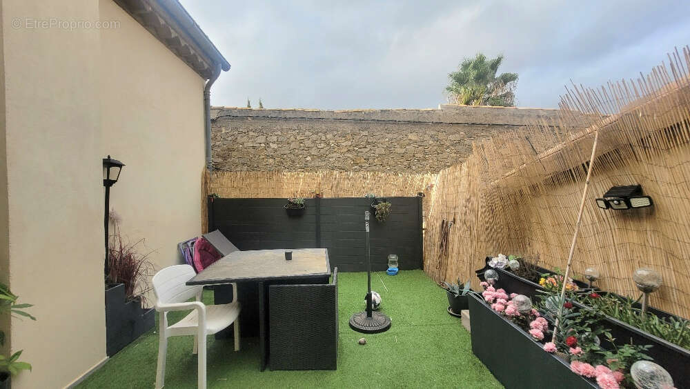 Maison à GINESTAS