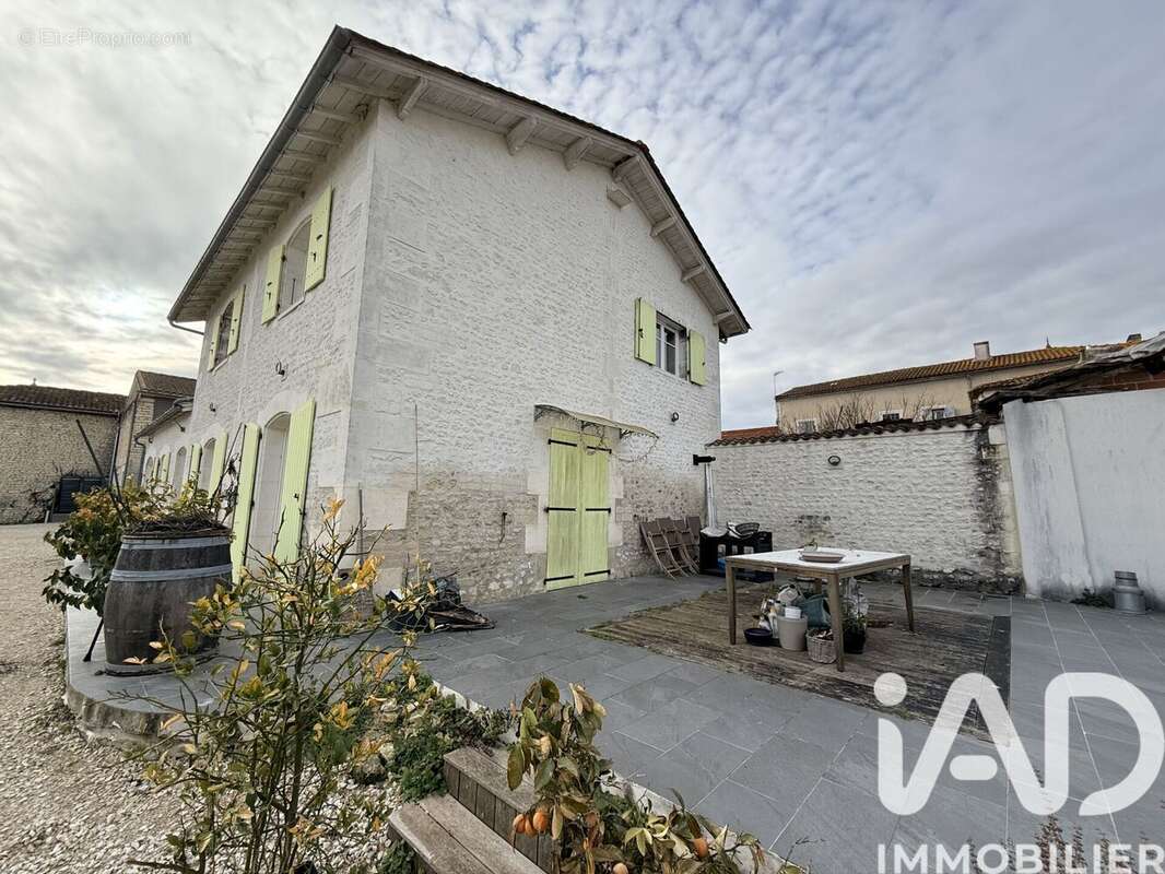 Maison 147 m² à Lonzac  - photo 7
