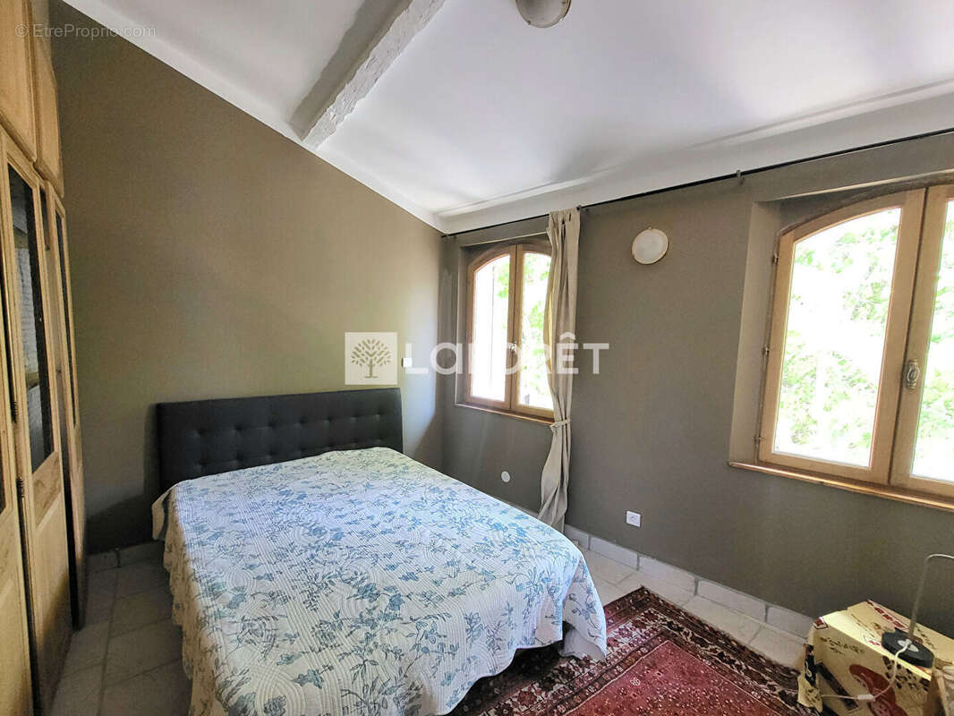 Maison à L'ISLE-SUR-LA-SORGUE