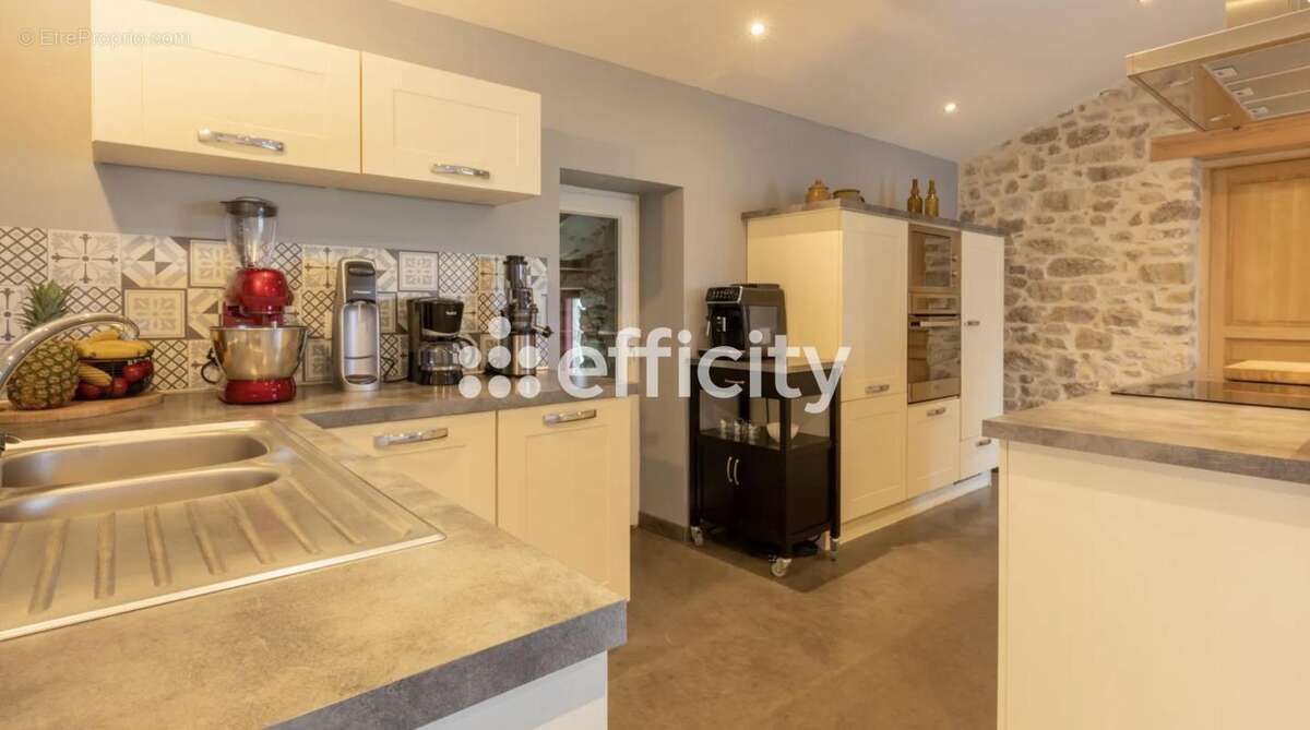 Maison 157 m² à Aigrefeuille-Sur-Maine  - photo 9