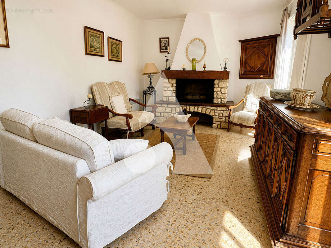 Maison à ROBION