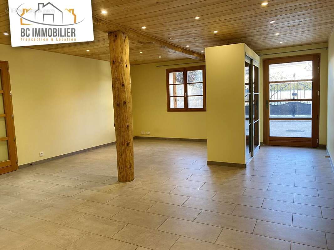 Appartement à SEGNY