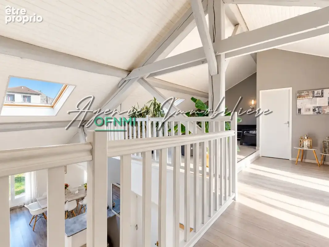 Loft Atypique en duplex avec Garage - photo 9