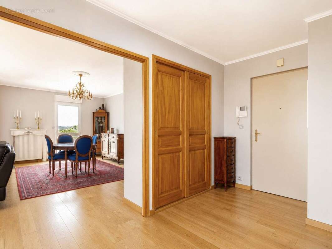 Appartement à EVIAN-LES-BAINS