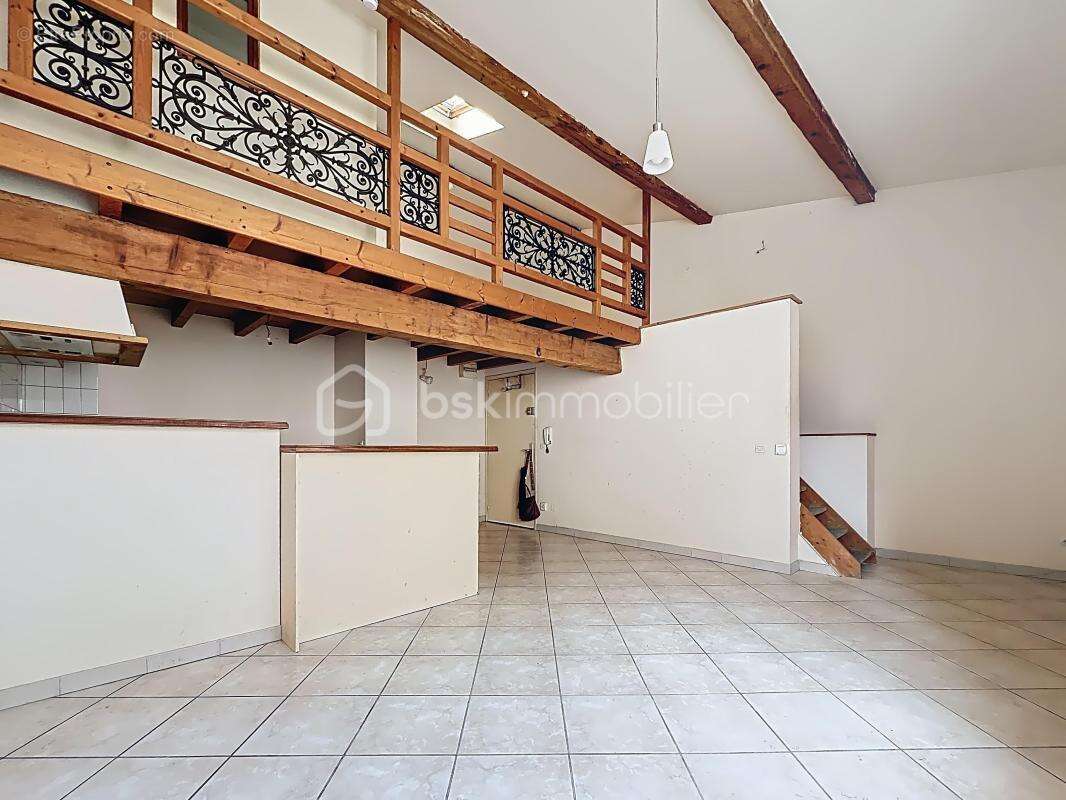 Appartement à TREBES