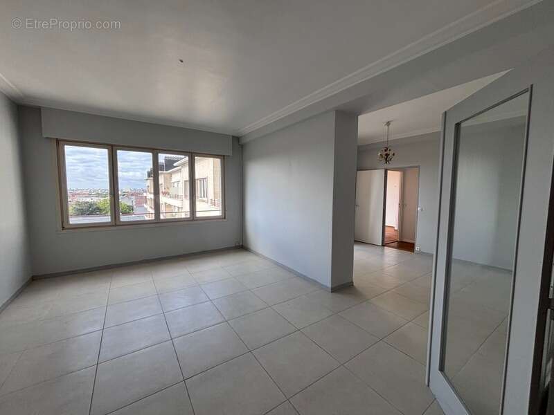 Appartement à LA MADELEINE