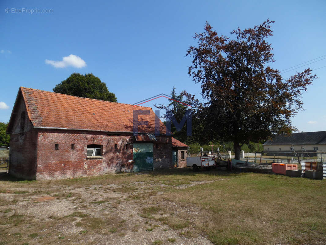 Terrain à LE MESNIL-REAUME