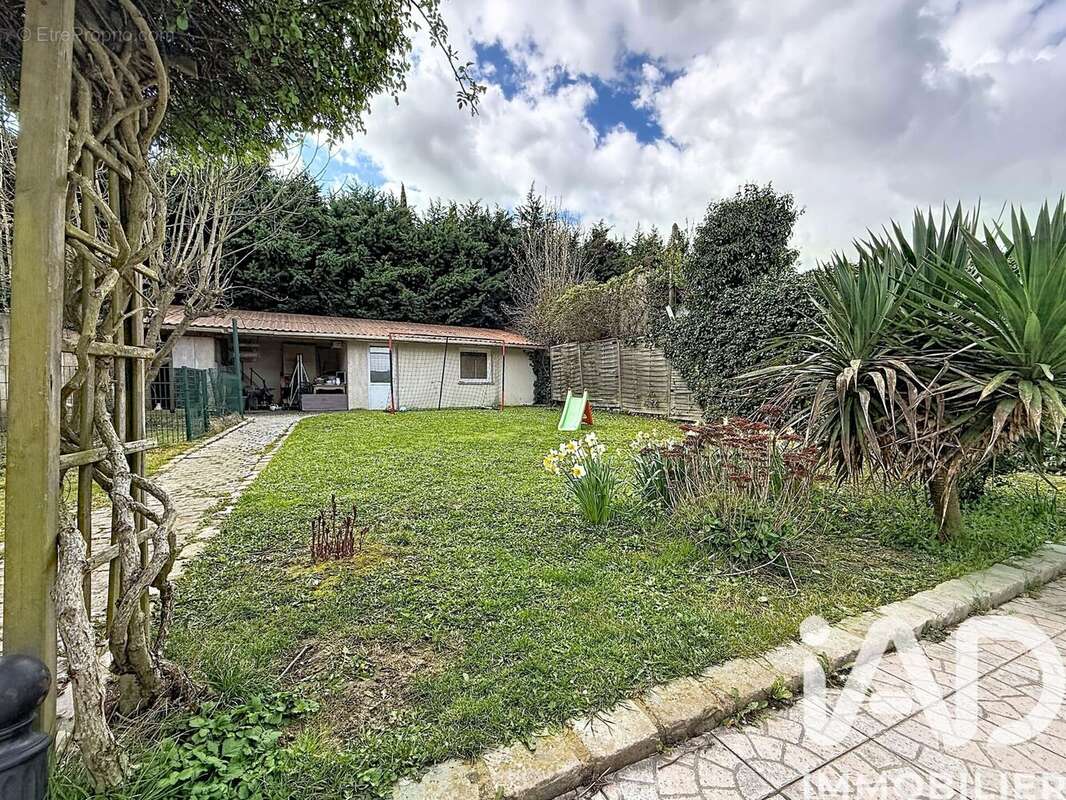 Photo 2 - Maison à LINAS