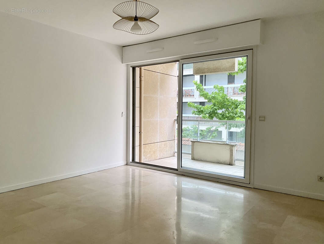 Appartement à PARIS-6E
