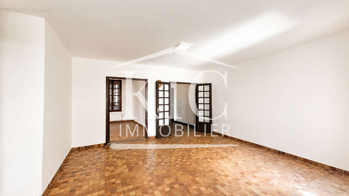 CARCASSONNE CENTRE-VILLE - Appartement 89 m2 en cœur de Bastide - 2 chambres - photo 3