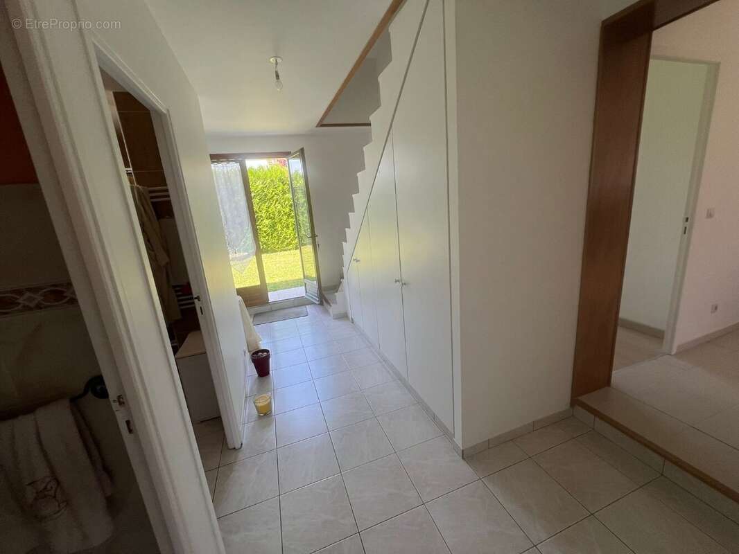 Maison à OLLAINVILLE