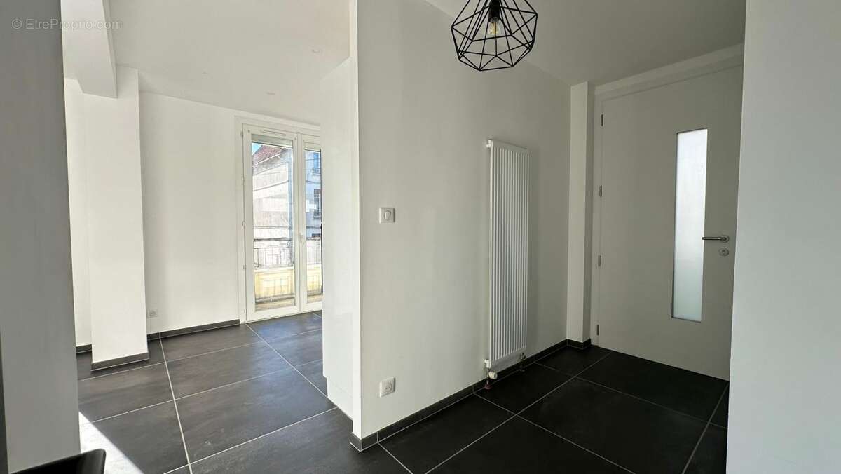 Maison à LE MONASTERE