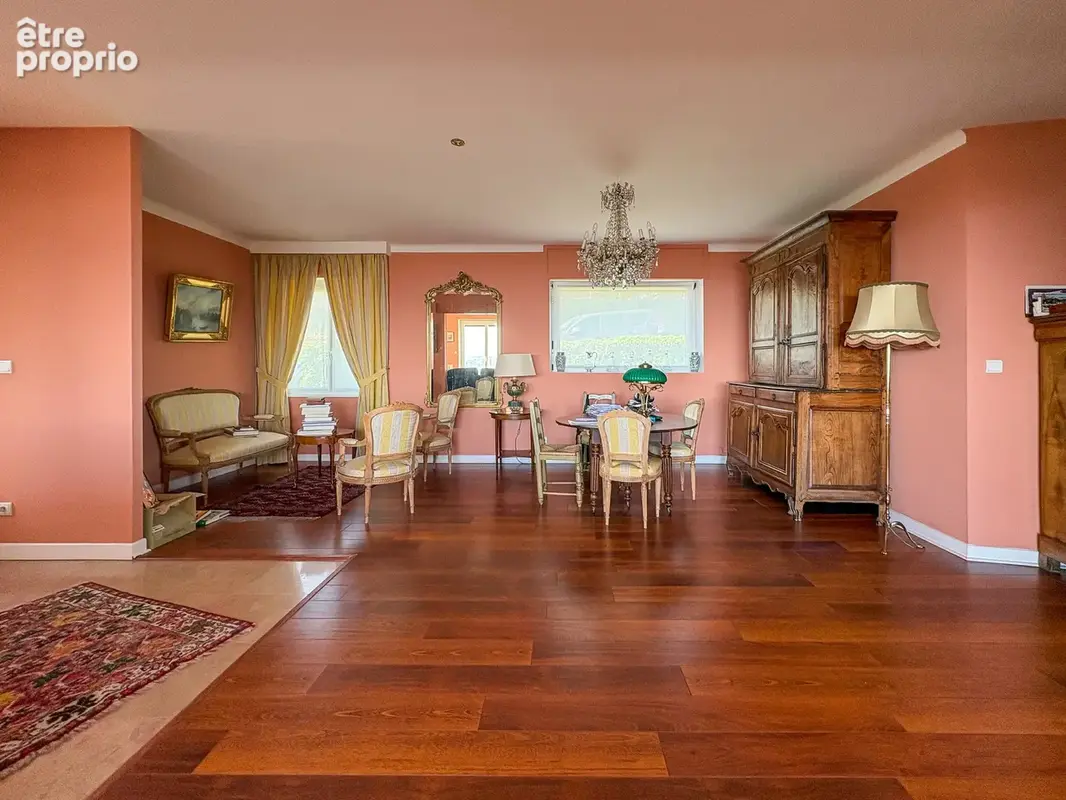 Maison T6 de 182.86m2 sur 569m2 de terrain - photo 8