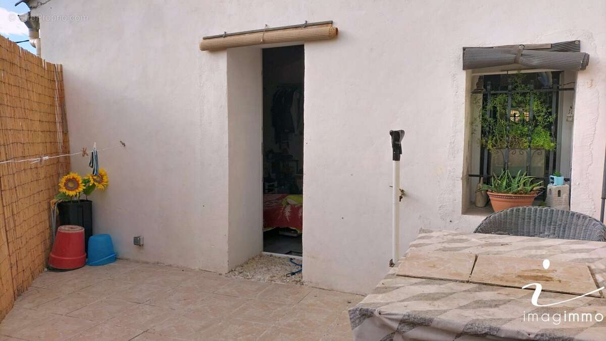 Maison à COURNONSEC