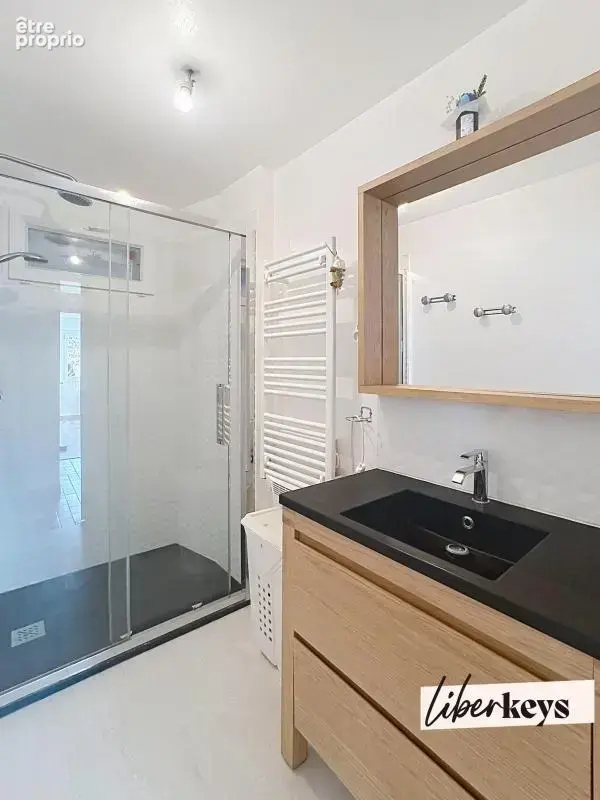 COUP DE CŒUR ATYPIQUE AU CŒUR DES VIGNES  Maison de 120 m², 4 chambres, source naturelle, grand garage avec atelier - photo 6