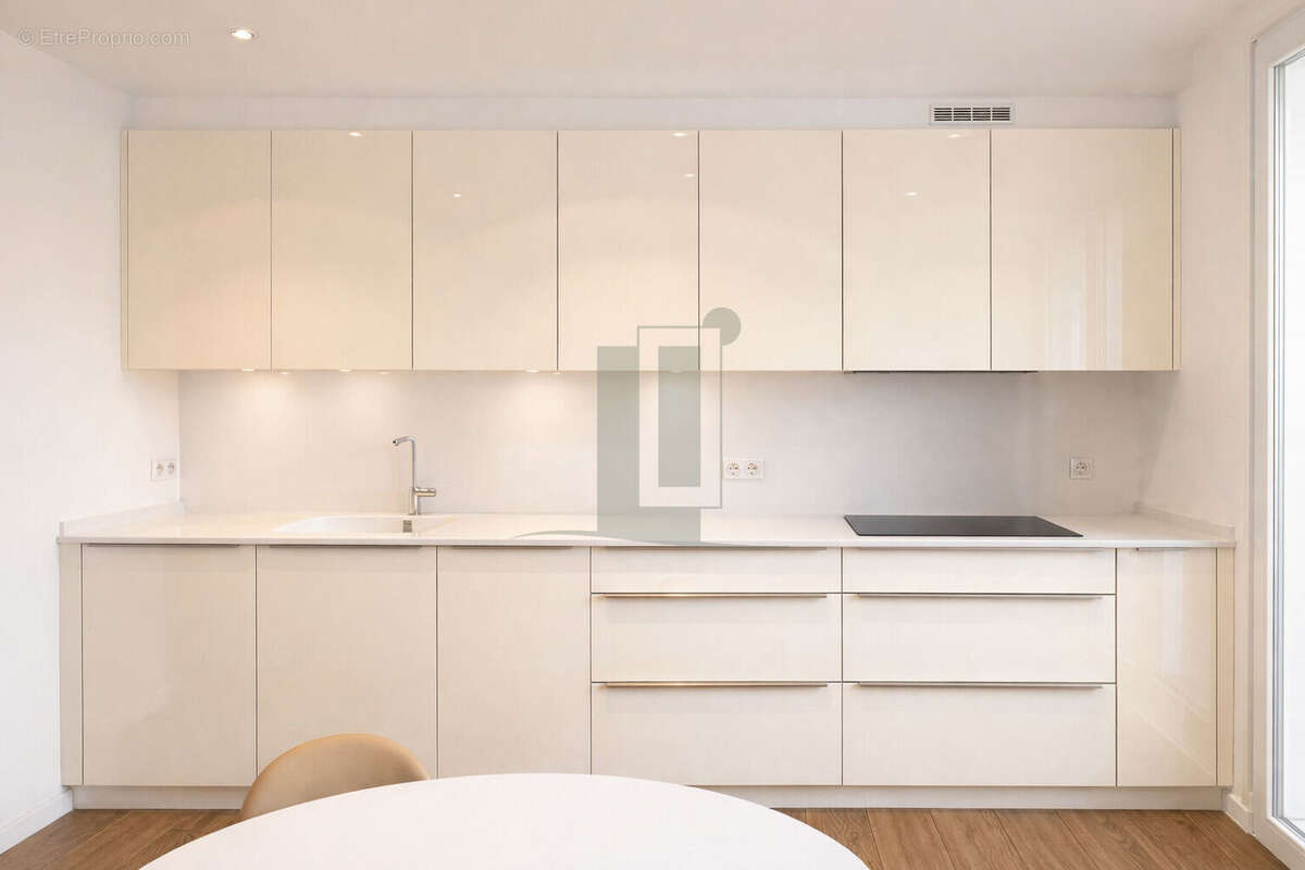 Grand appartement traversant avec terrasses, secteur Chambre d'Amour - photo 4