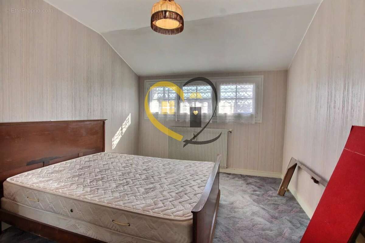 Maison à SAINT-MARTIN-D'AUXIGNY