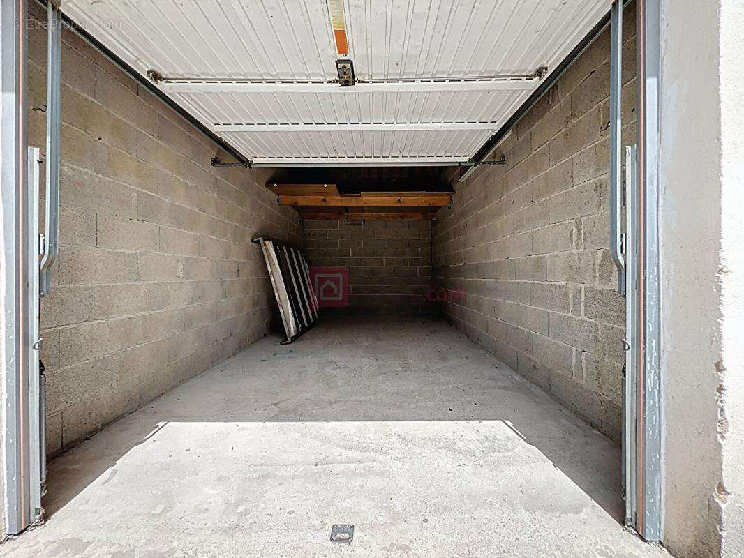 Maison à AURIBEAU-SUR-SIAGNE