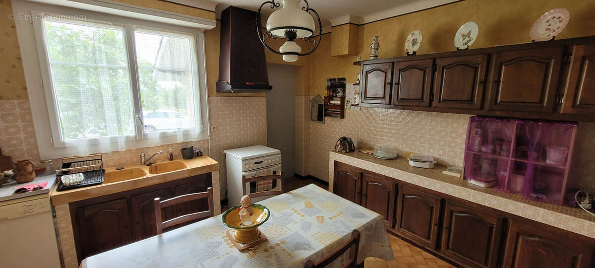 Maison à SAUVAGNON