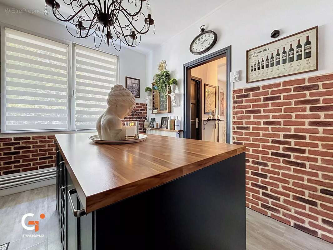 Sotteville-lès-Rouen Maison 8 pièces 147 m² - photo 5