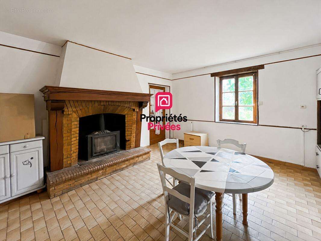 Maison 185m² - 3 chambres - jardin et grange attenante - photo 5