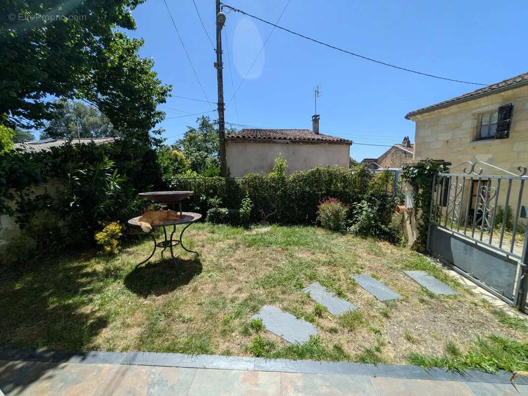 Maison 3 pièces - 105m2 - LESTIAC SUR GARONNE - photo 16