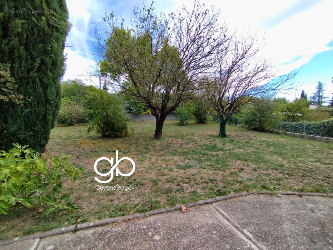 Terrain à PRADES-LE-LEZ