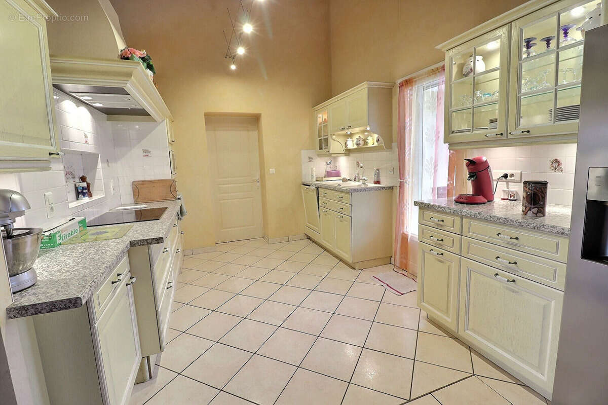 Maison à BAGNAC-SUR-CELE