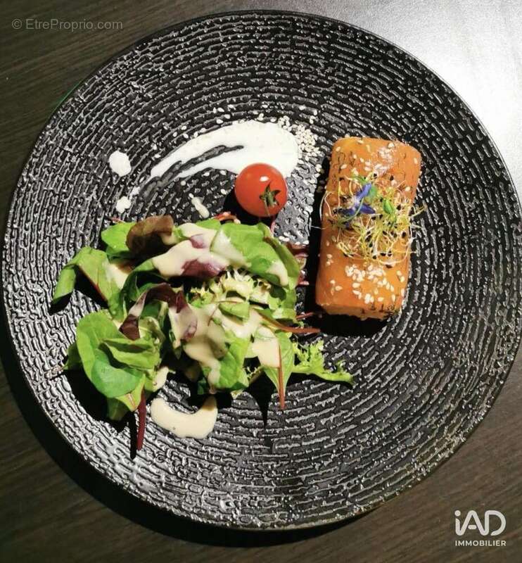 Photo 7 - Commerce à MARLY