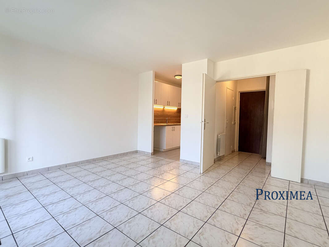 Appartement à PONTAULT-COMBAULT