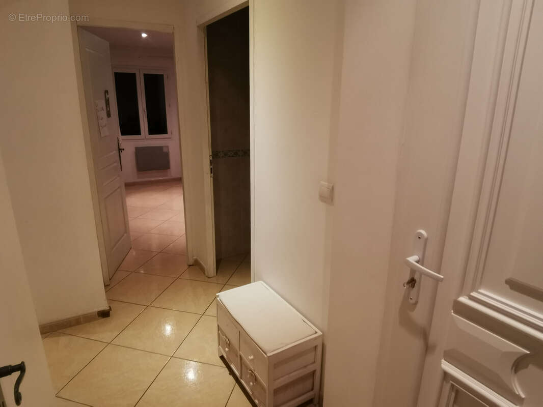 Appartement à CUERS