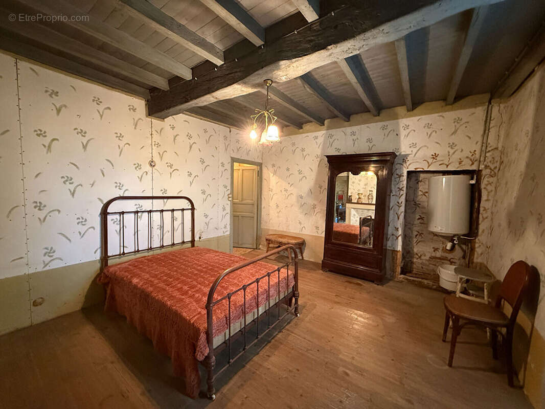 Maison en pierre avec dépendance attenante - photo 15