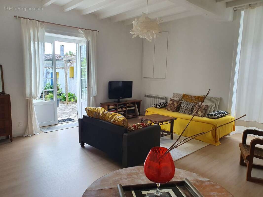 Maison à MORTAGNE-SUR-GIRONDE