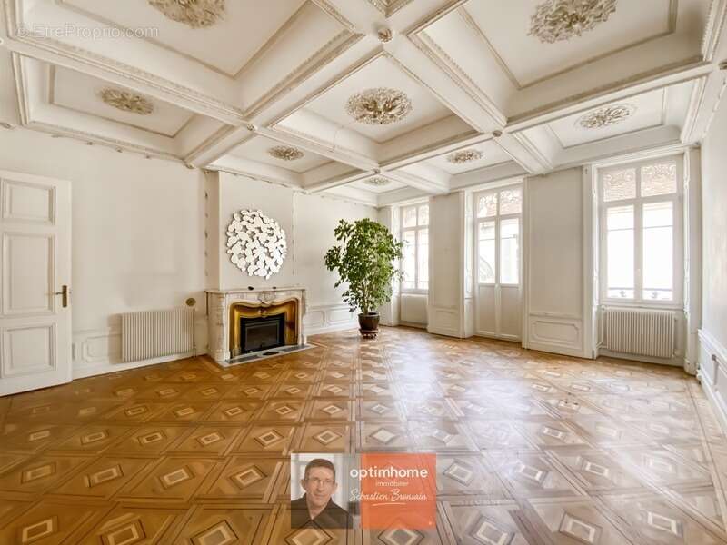Appartement à LONS-LE-SAUNIER