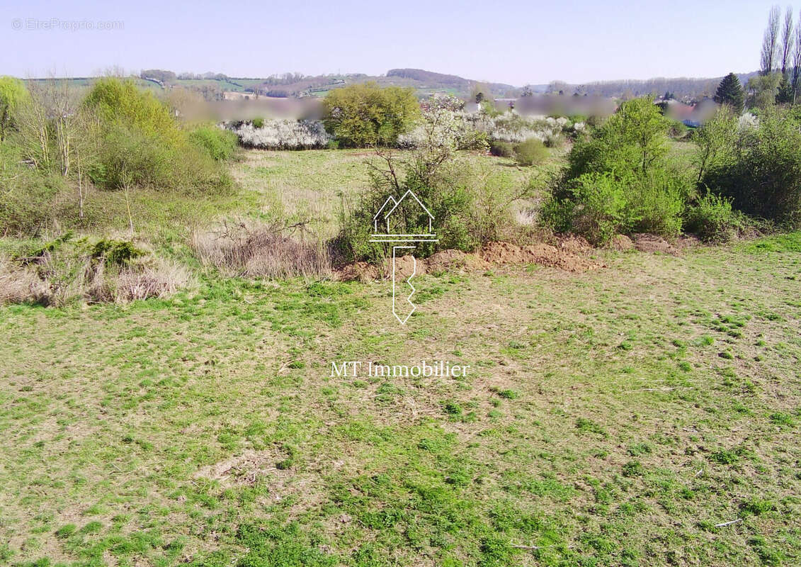 Terrain à BEAURAINVILLE