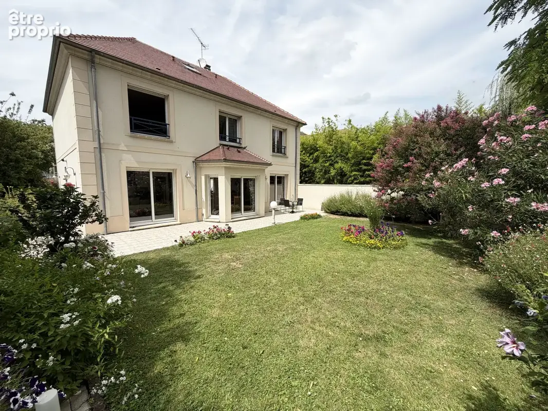 Maison à SAINT-GRATIEN