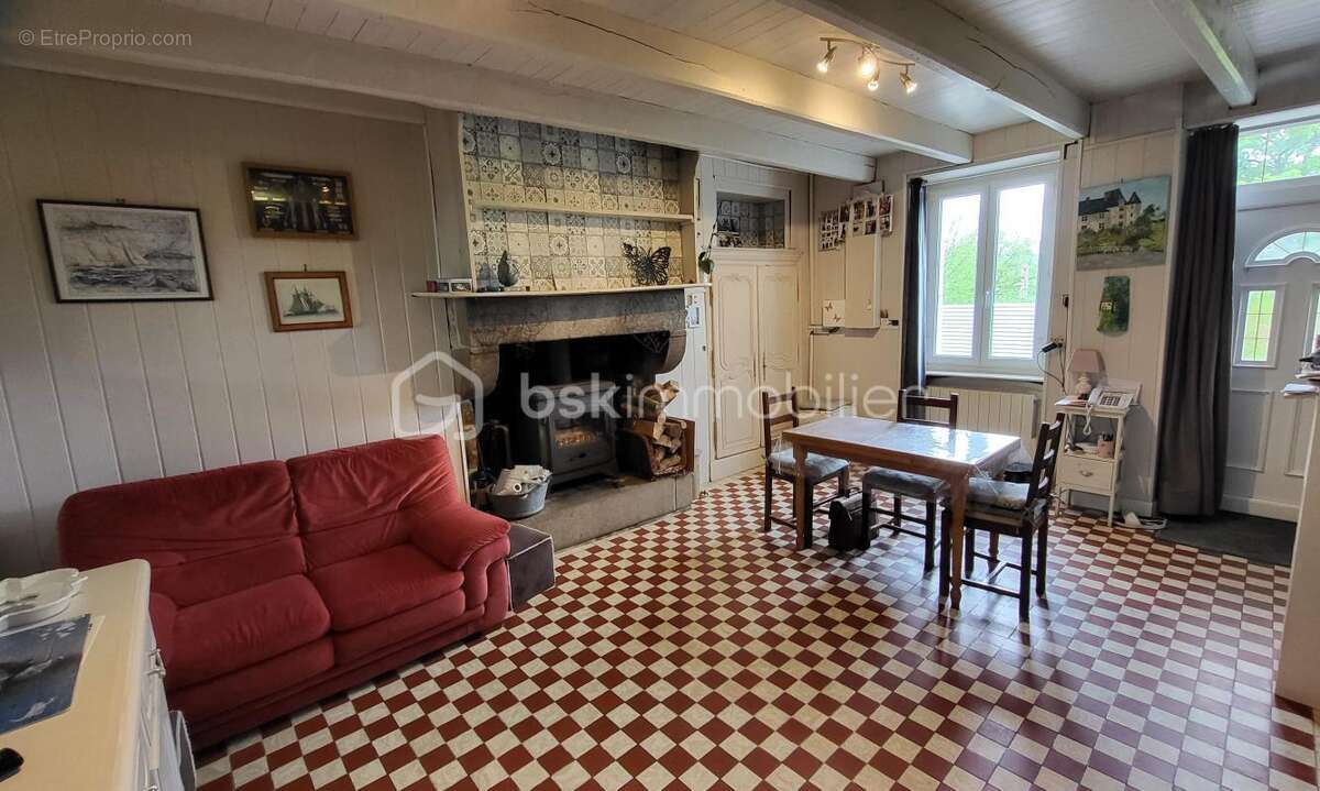 Maison à LE MESNIL-GILBERT