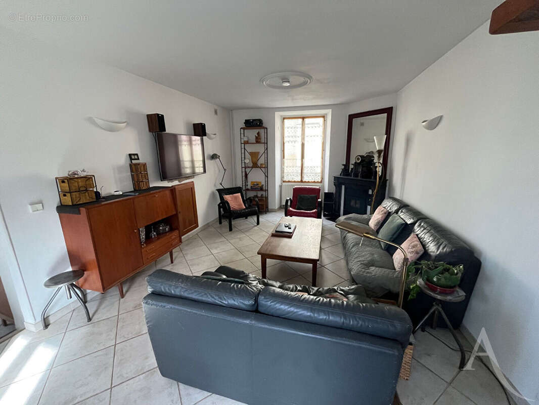 Maison à FOLLAINVILLE-DENNEMONT