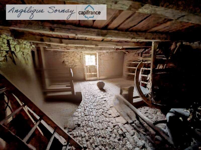 Maison à SAINT-JULIEN