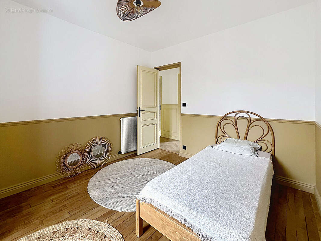 Appartement à SURESNES