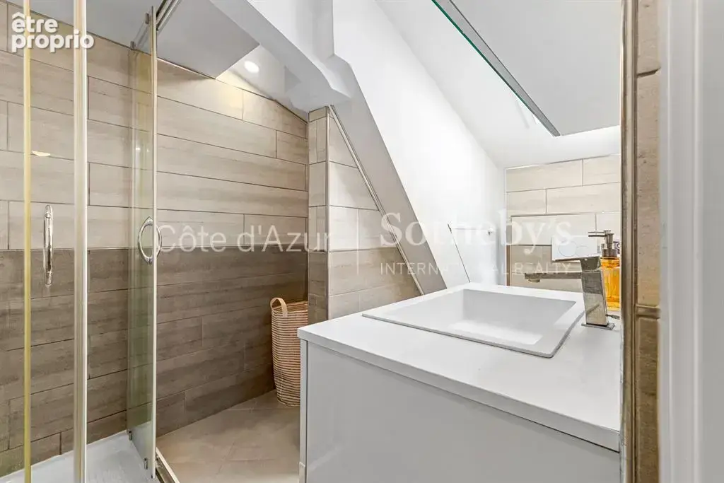 Beaulieu sur Mer, appartement contemporain de 118 m² dans une villa Belle Époque avec vue mer panoramique - photo 10
