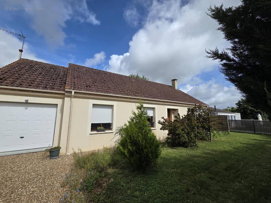 Maison à DIGNY