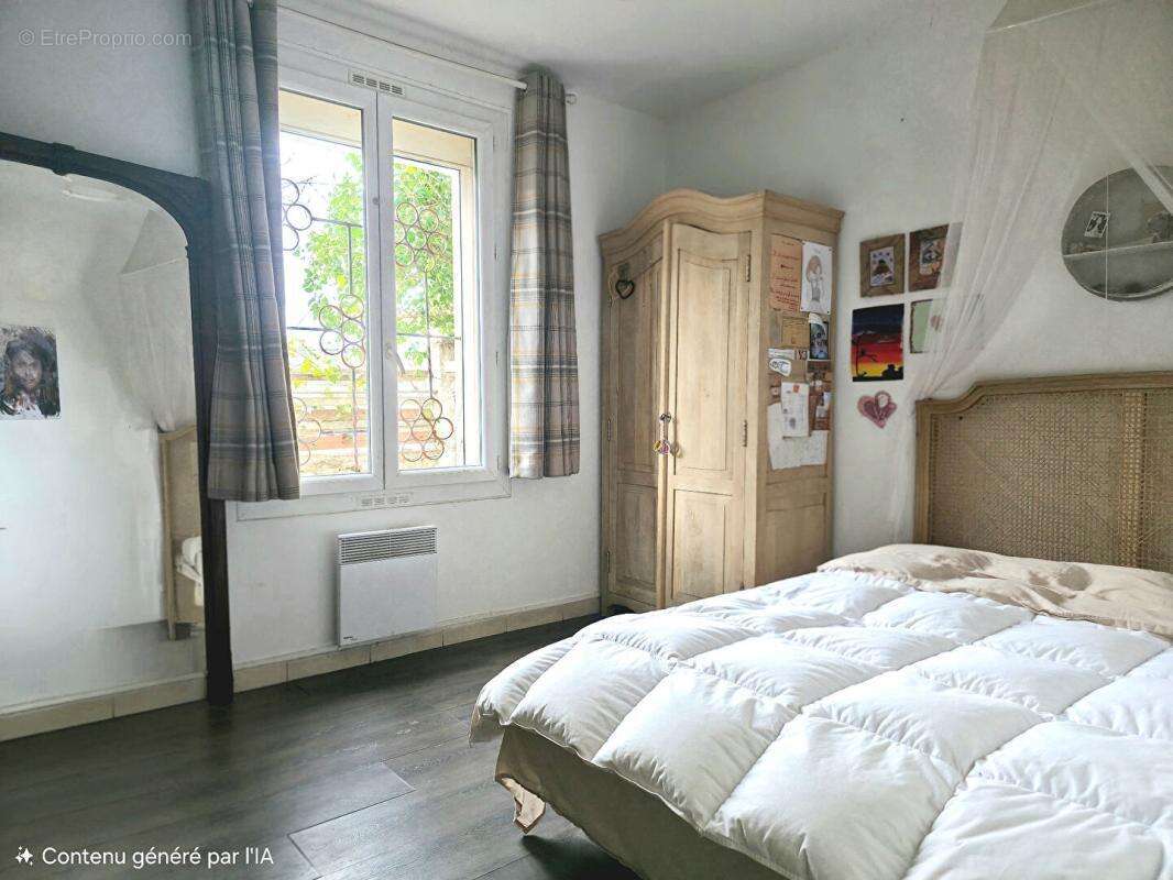 Maison La Seyne Sur Mer 6 pièce(s) 160 m2 a 489000 EUR - photo 3