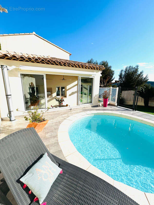 Maison à BORMES-LES-MIMOSAS